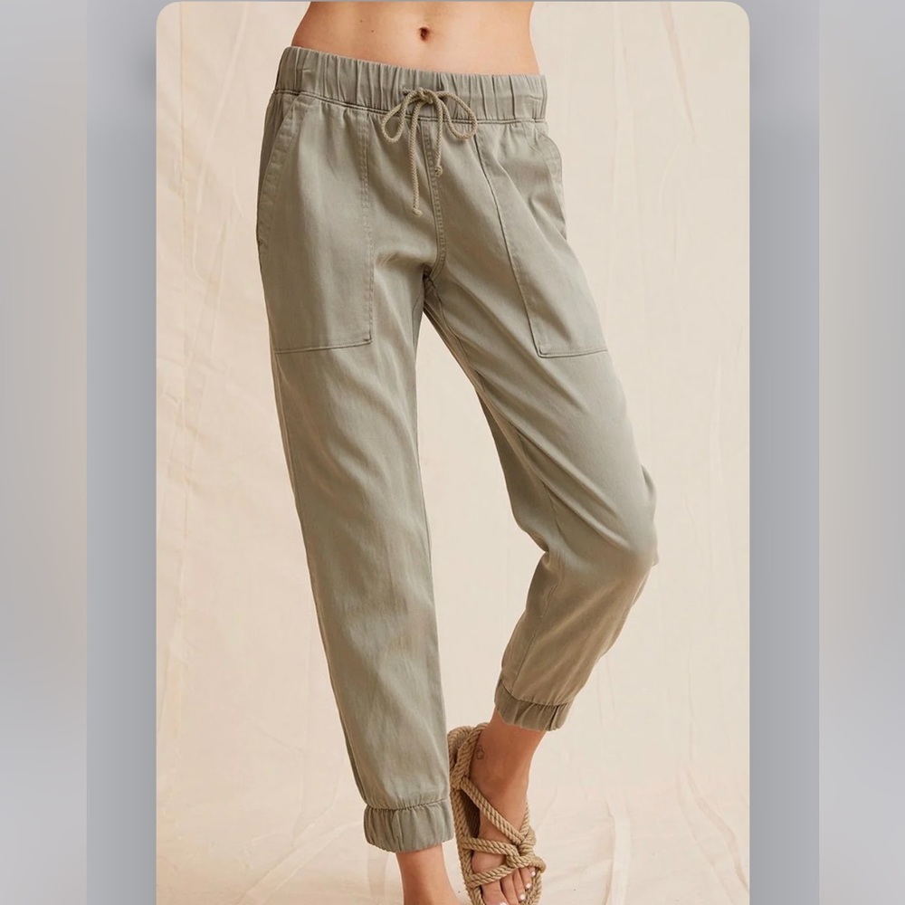 Bella Dahl Animal Print Joggers - Picture 8 of 9